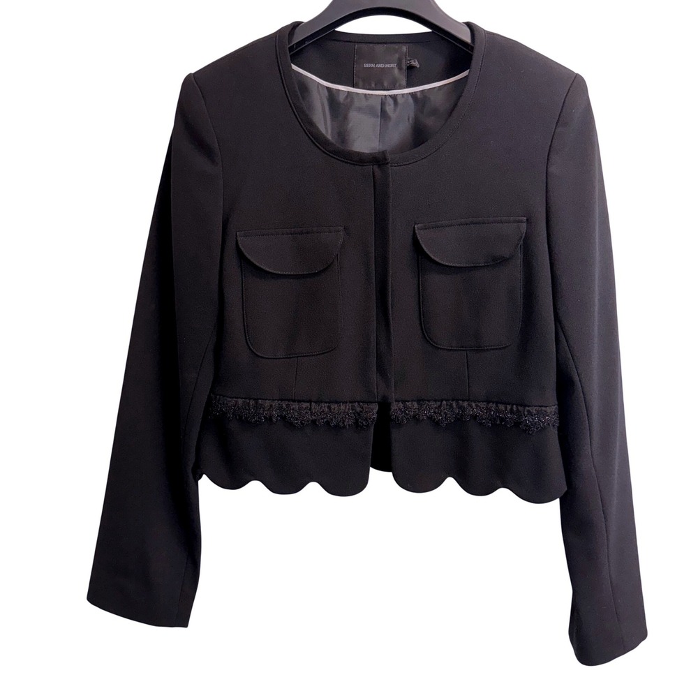 Bern and Mort Black Scalloped Hem Cropped Blazer Fringe Trim Size 6 Pockets
